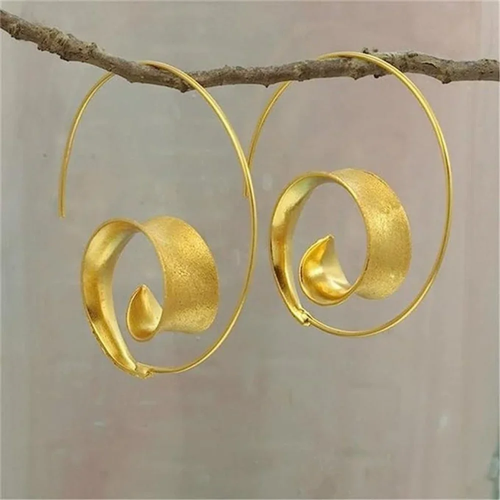 ✨NEW✨ Anthro Spiral Leaf Earrings✨